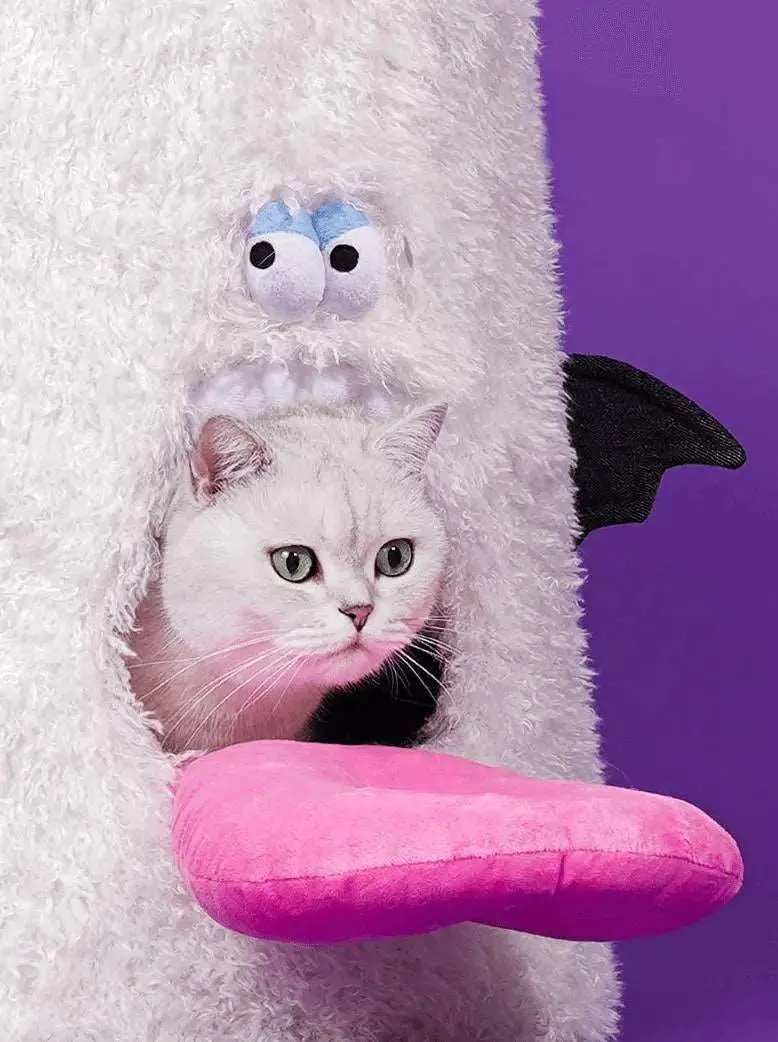 Ghost Cats' Lair: Quirky & Cozy Halloween-Inspired Cat House and Playful Decor