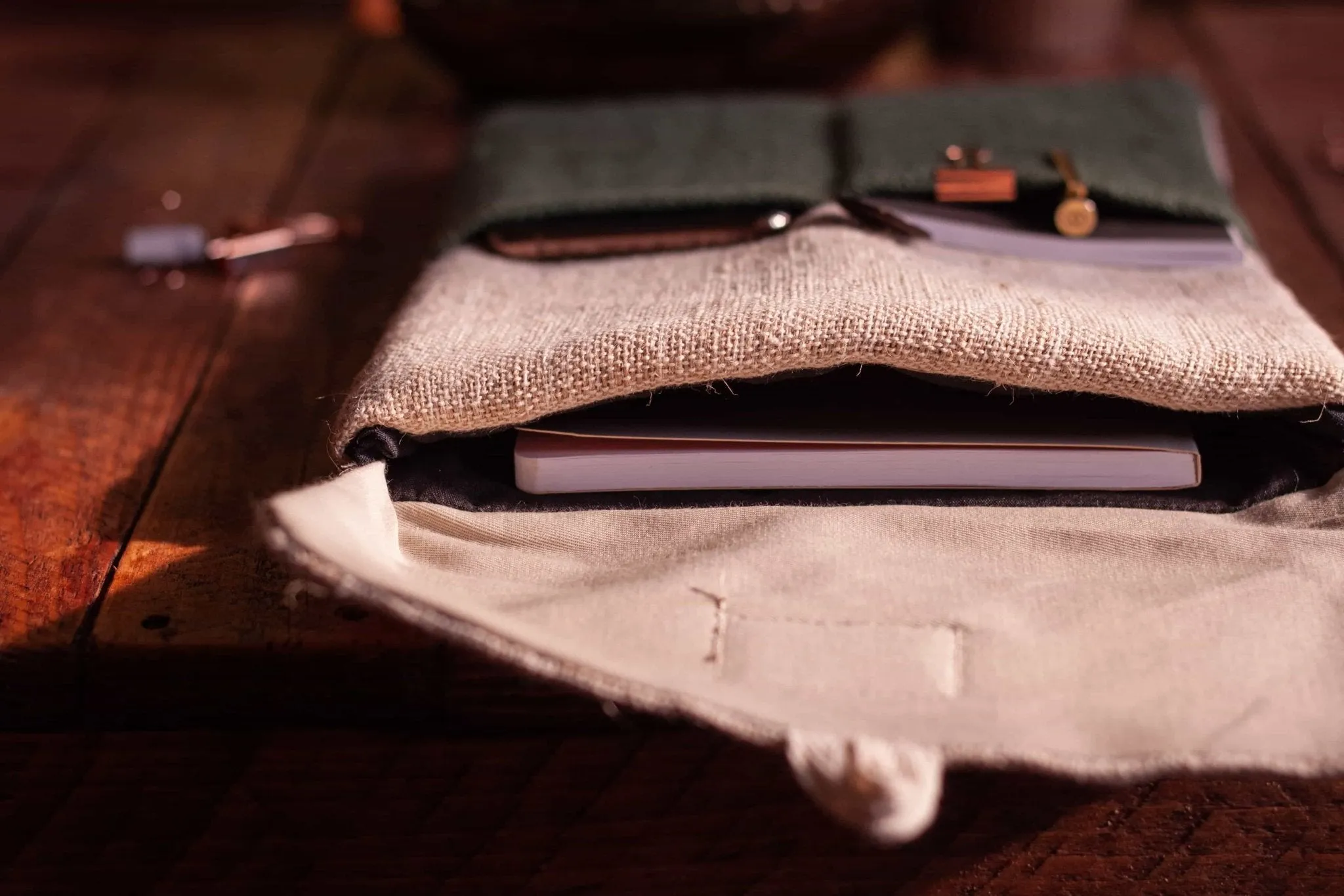 Handmade Hemp Tablet & E-Reader Universal Case Bag | Green