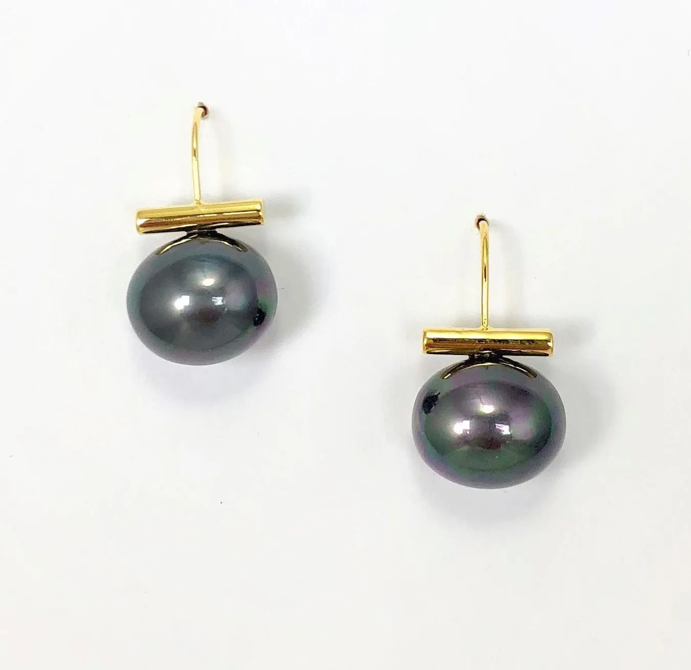 Ohelo Pearl Earrings